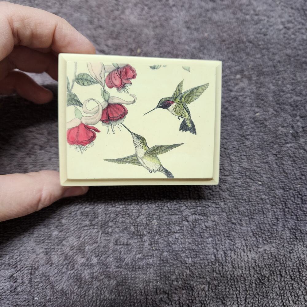 Barlow Wooden Hummingbird trinket box N